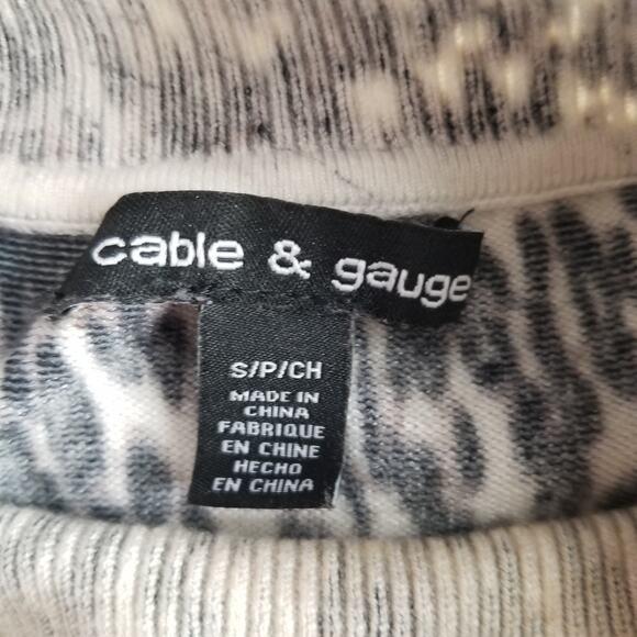 Cable & Gauge Women's Animal Print Sleeveless Turtleneck Sweater, Size S - Picture 3 of 6